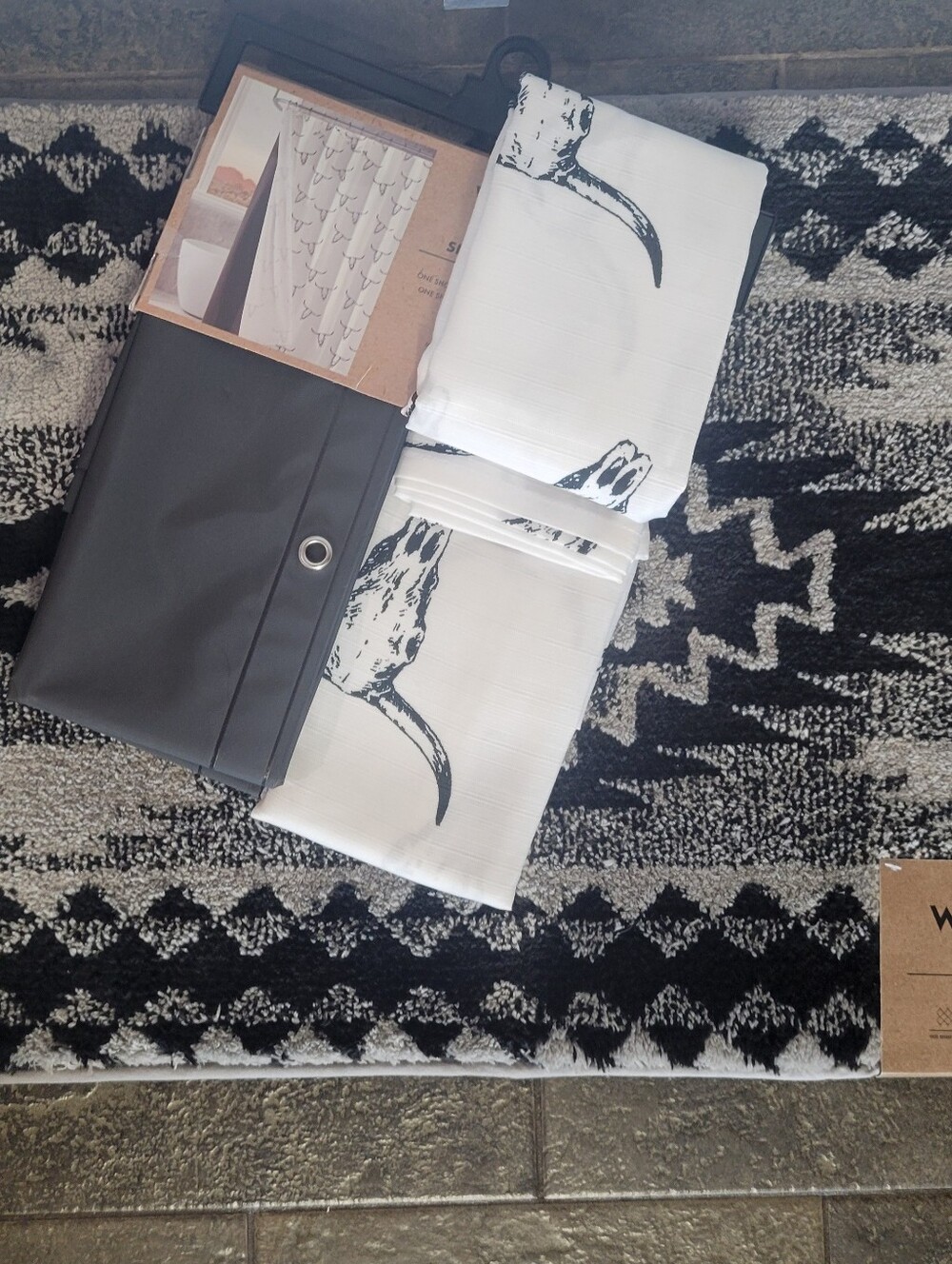Wrangler Bath Rug Southwestern Geometric Dark Gray Black and Cream 20x32 New NWT